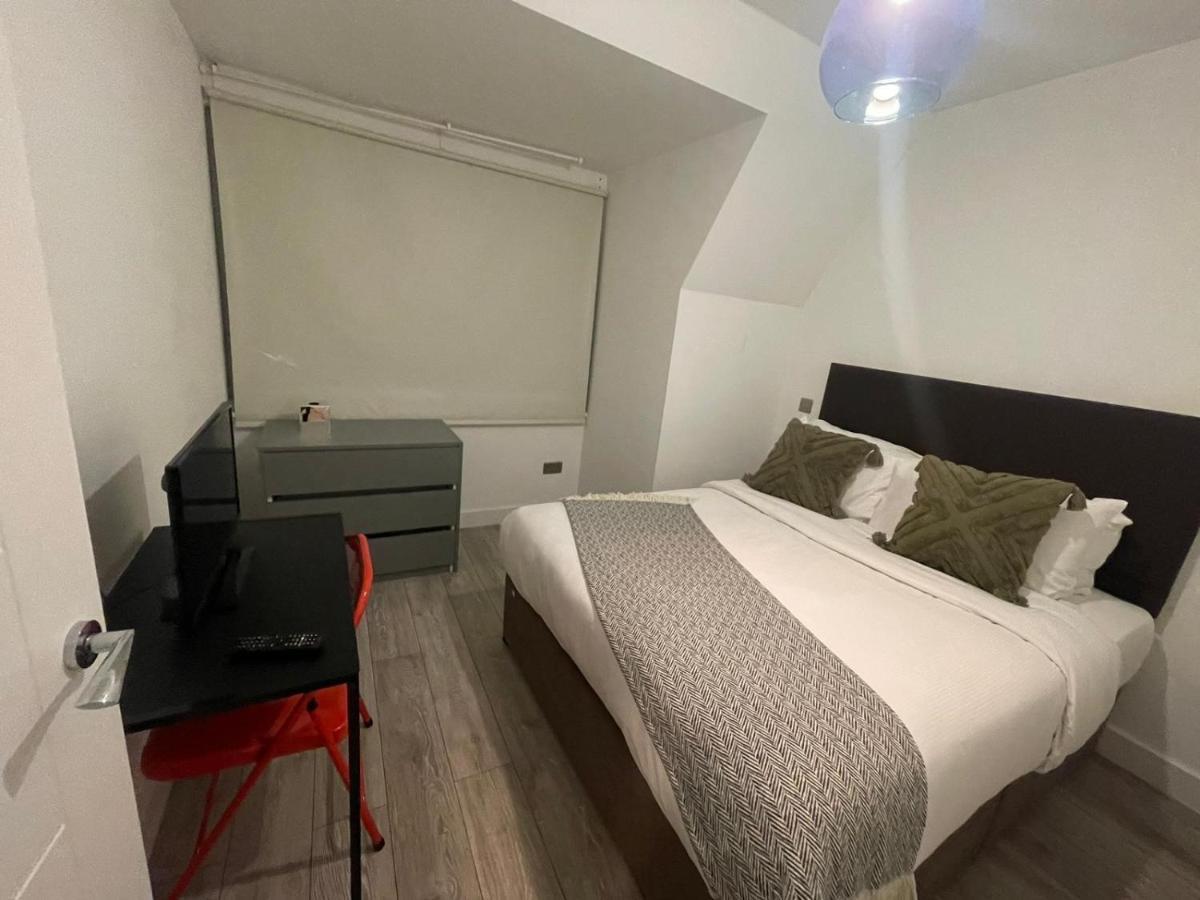 Top Floor Apartment High Street Kensington Londra Esterno foto