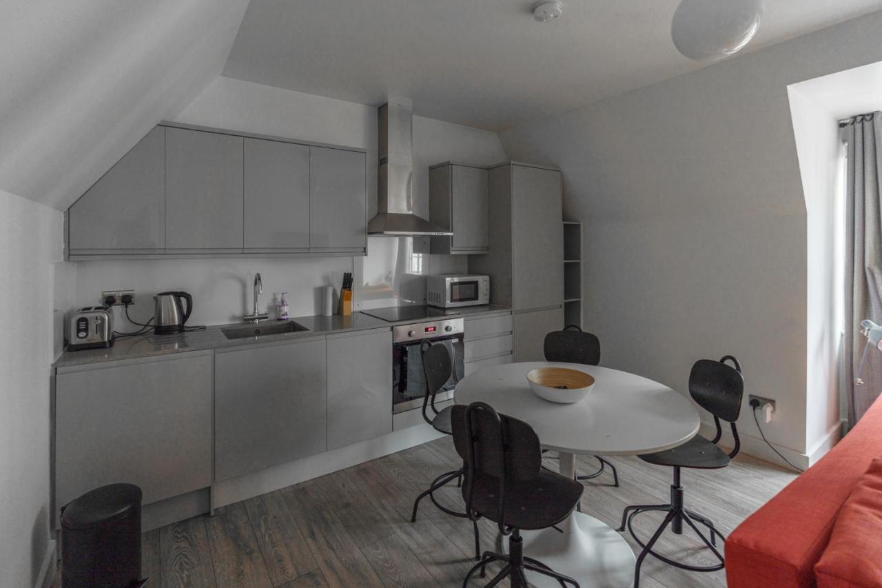 Top Floor Apartment High Street Kensington Londra Esterno foto